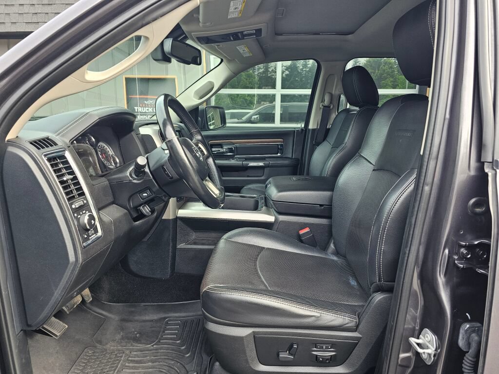 Used 2017 RAM 1500 Laramie w/ Convenience Group AWD/4WD image 22