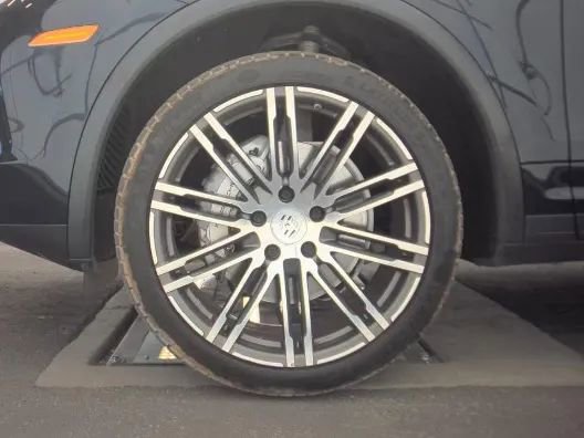 Used 2015 Porsche Cayenne S AWD/4WD image 8