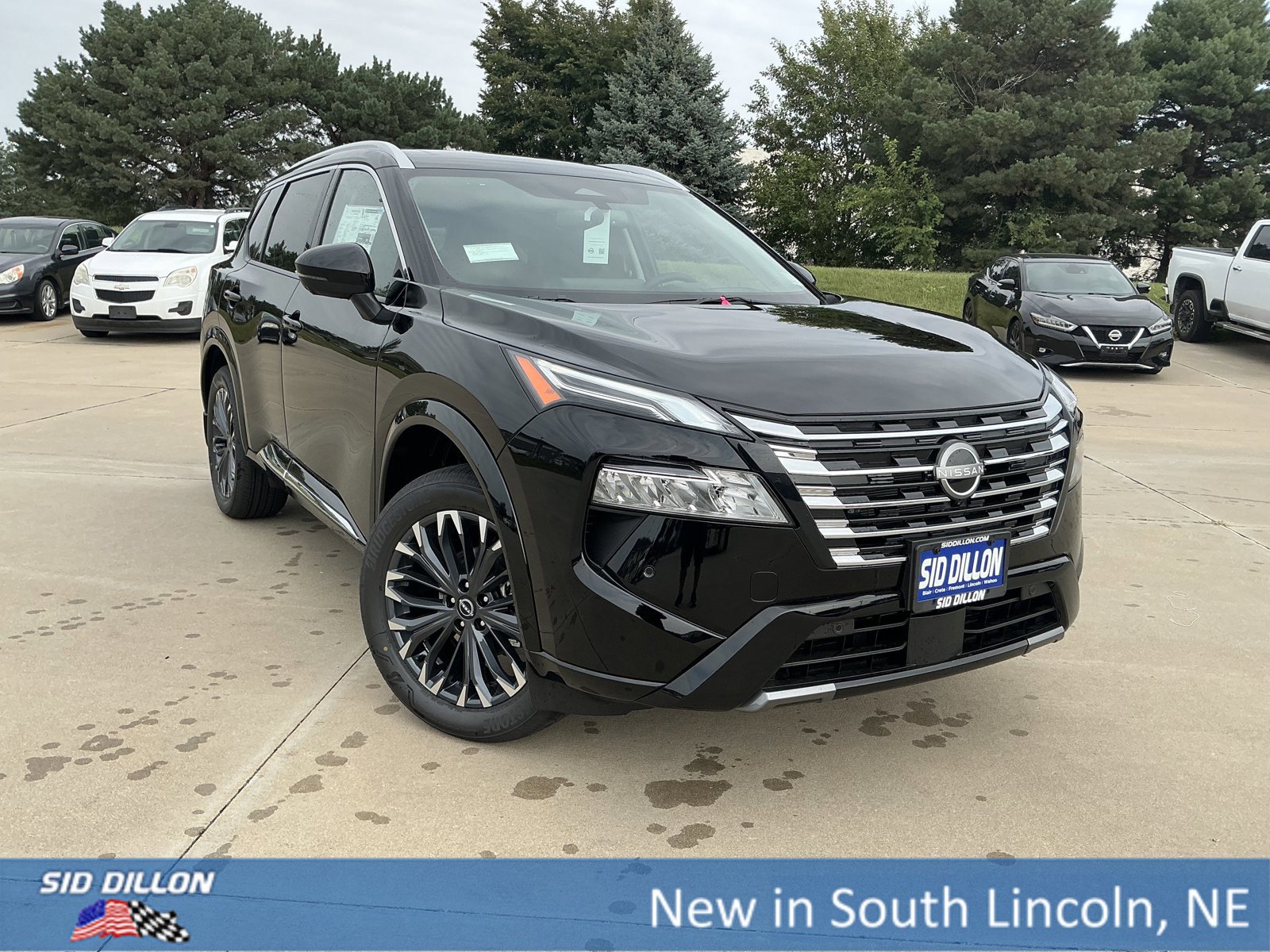 New 2026 Nissan Rogue Platinum w/ Platinum Premium Package image 2