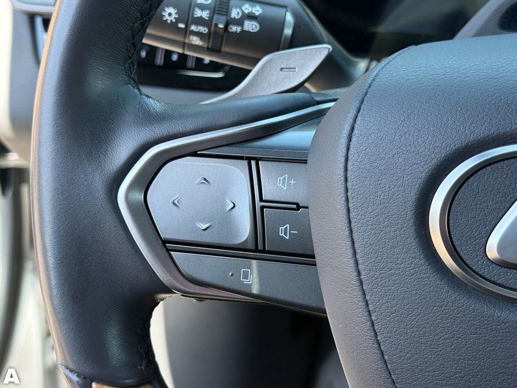 Used 2024 Lexus RX 350 w/ Convenience Package image 16