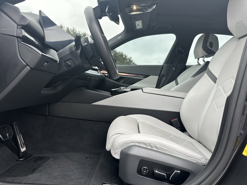 Certified 2024 BMW i5 M60 w/ Premium Package image 17