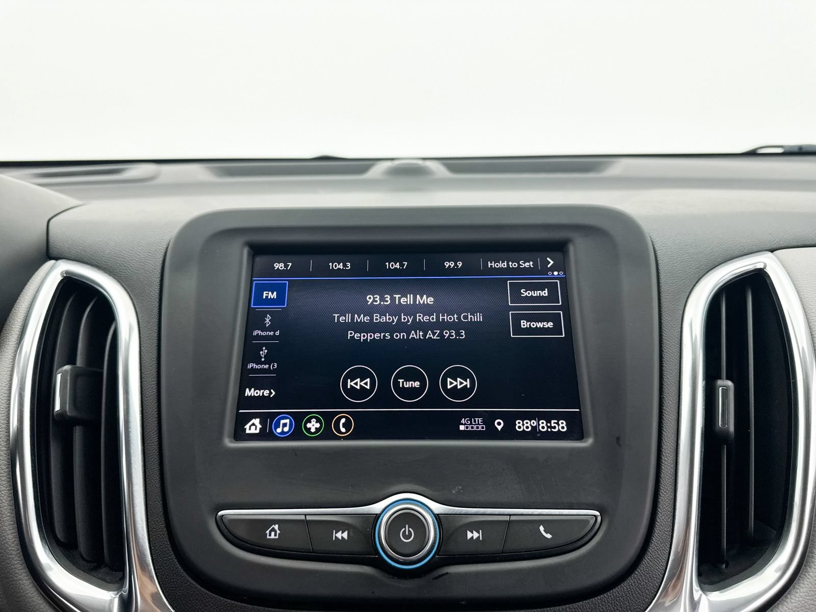 Used 2020 Chevrolet Equinox LT FWD image 4