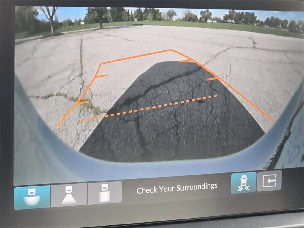 New 2025 Honda Pilot Touring image 5