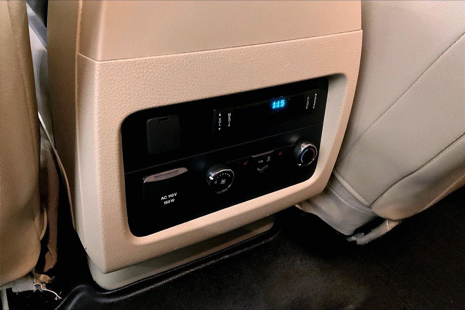 Used 2015 Ford Expedition EL XLT w/ Equipment Group 202A image 34