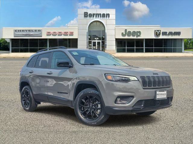 Certified 2023 Jeep Cherokee Altitude Lux AWD/4WD image 2