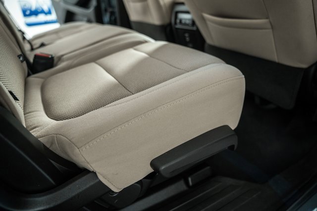 Used 2023 Chevrolet Traverse LS image 29