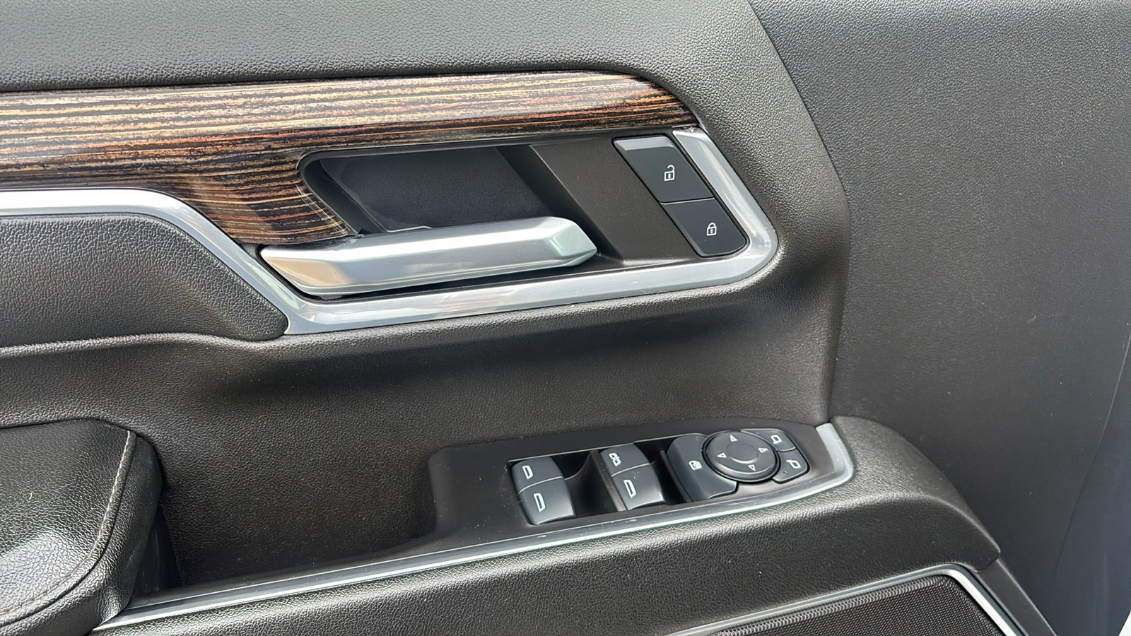 Used 2024 GMC Sierra 3500 SLE w/ SLE Convenience Package image 25