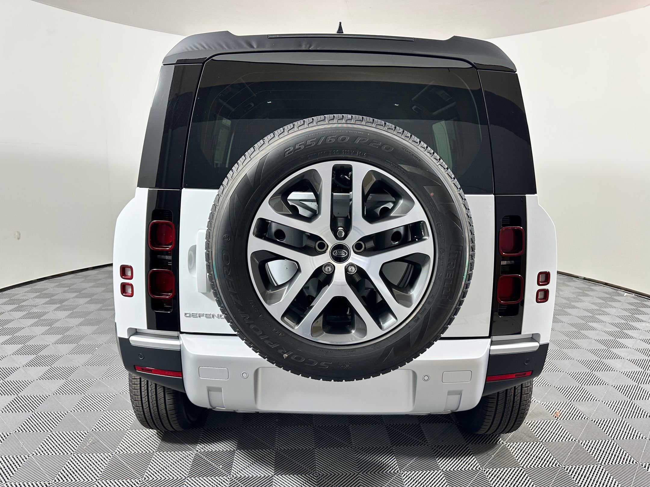 New 2025 Land Rover Defender 110 S image 8