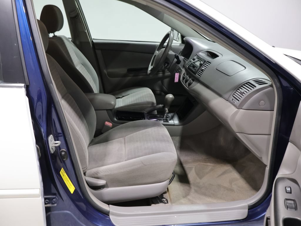 Used 2005 Toyota Camry LE FWD image 21