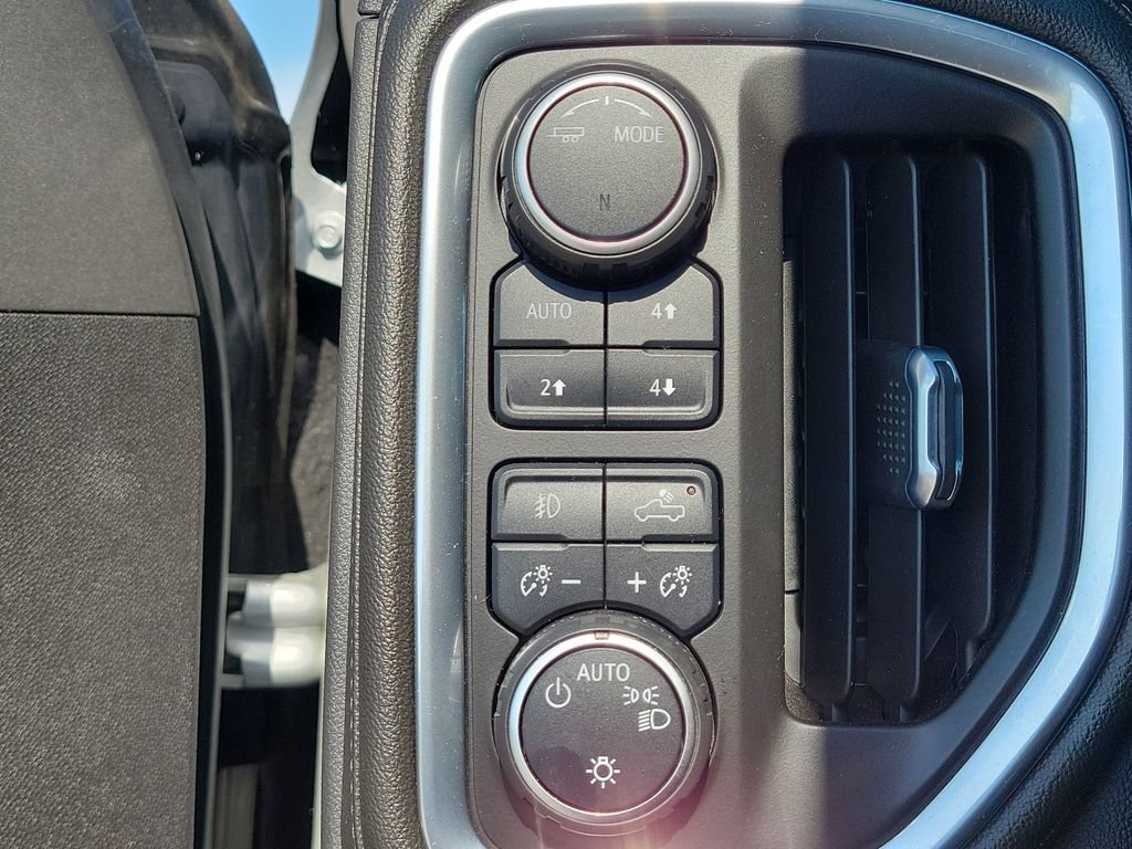 Used 2021 Chevrolet Silverado 1500 RST w/ Z71 Off-Road Package AWD/4WD image 26