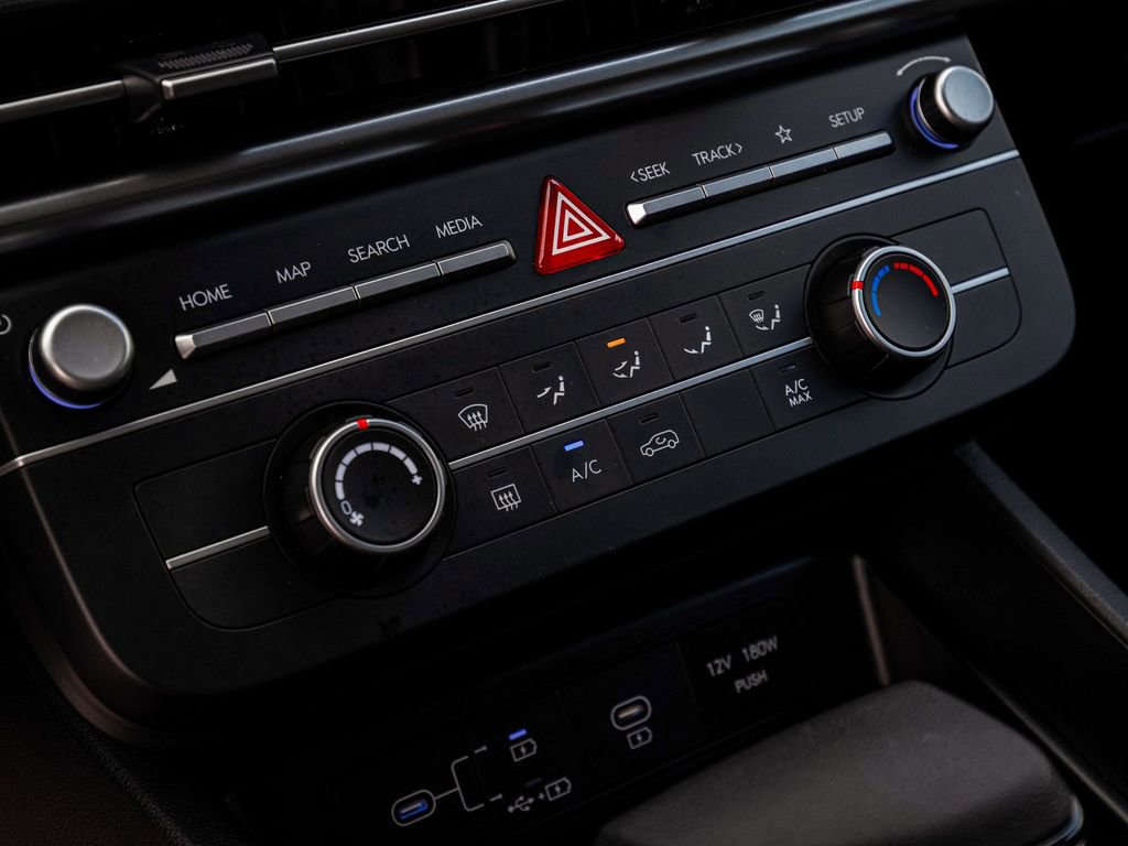 Used 2025 Hyundai Tucson SE image 22