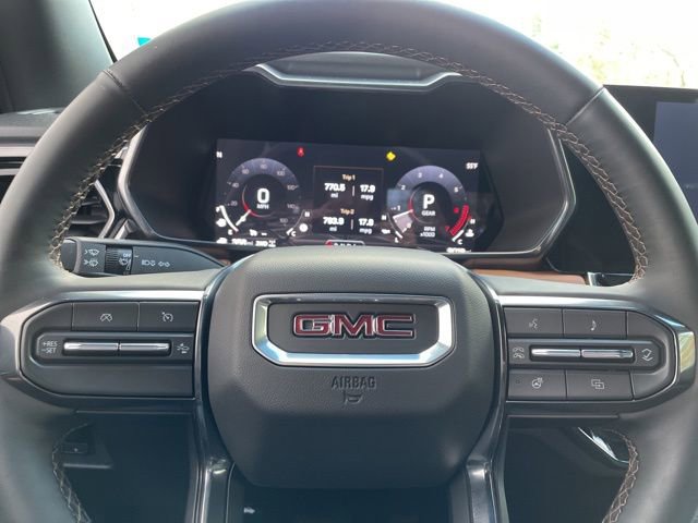 Used 2025 GMC Canyon AT4 w/ AT4 Premium Package image 18