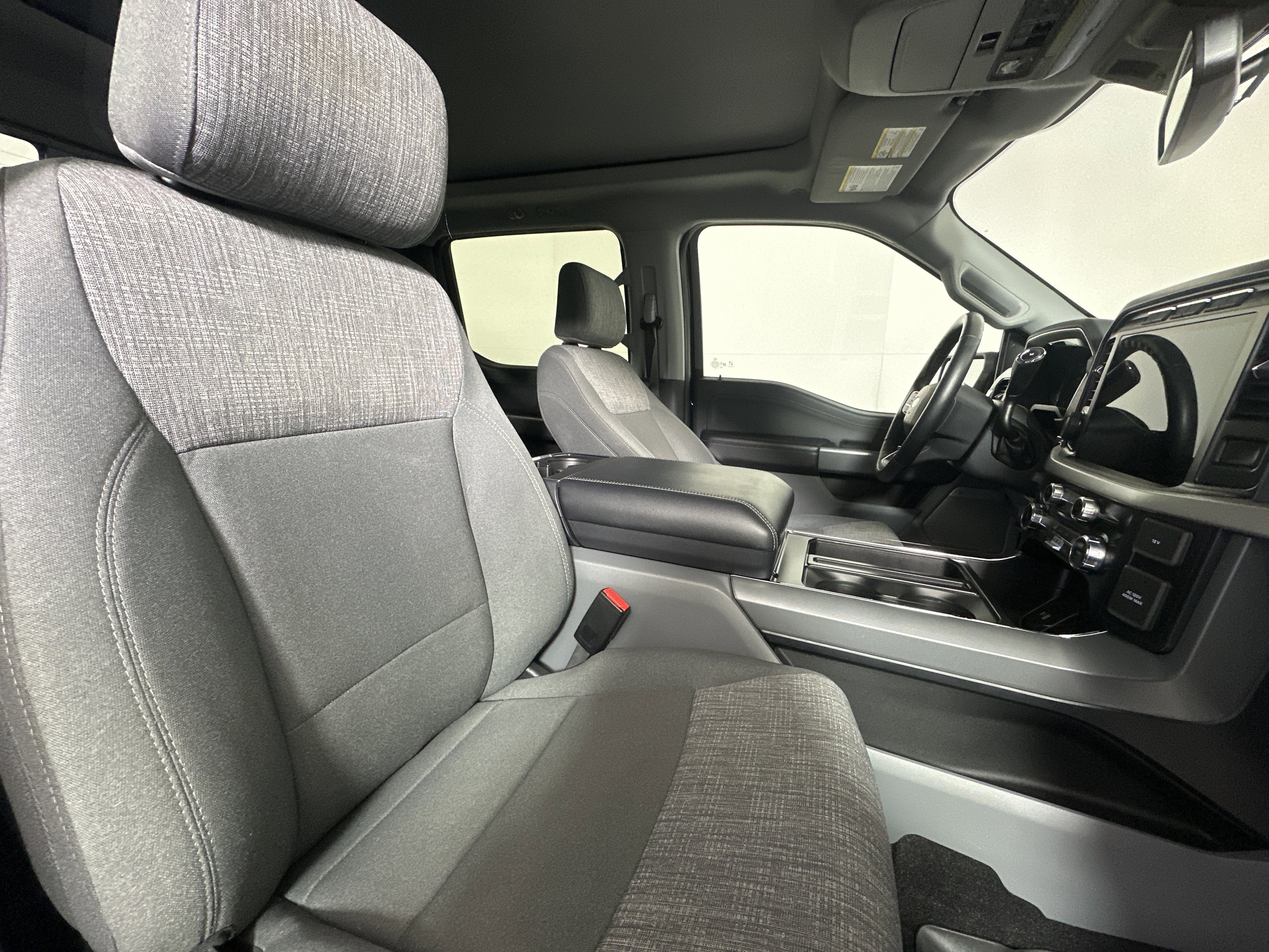 Certified 2022 Ford F150 XLT w/ Equipment Group 302A High image 25