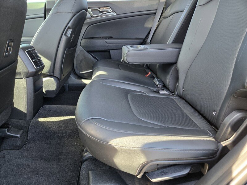 Certified 2025 Kia Sportage EX w/ Premium Package FWD image 12