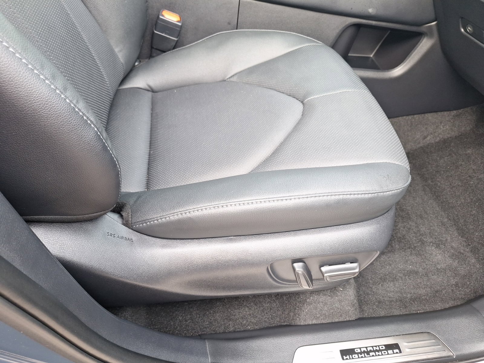 Used 2026 Toyota Grand Highlander FWD image 33