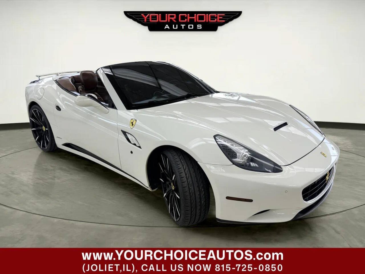 Used 2012 Ferrari California RWD image 19