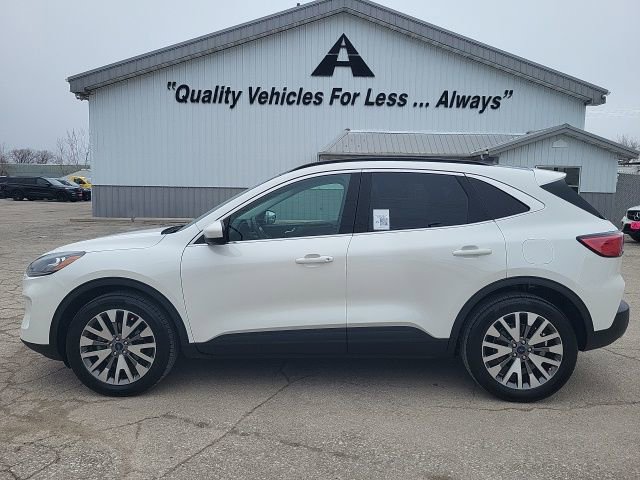 Used 2022 Ford Escape Titanium w/ Class II Trailer Tow Package image 20