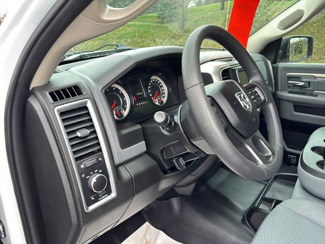 Used 2019 RAM 1500 Classic SLT AWD/4WD image 13