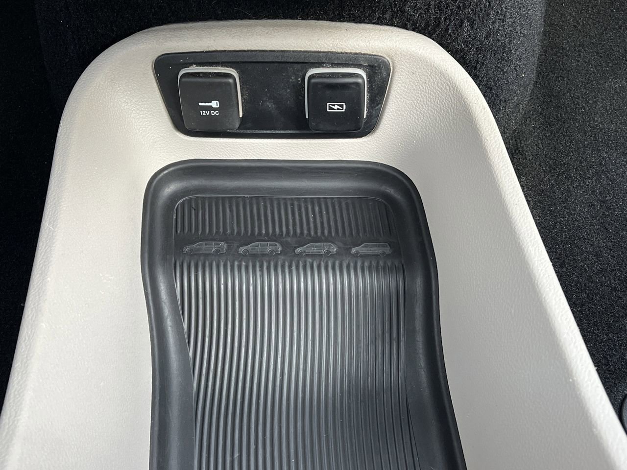 Used 2021 Chrysler Pacifica Touring-L image 8