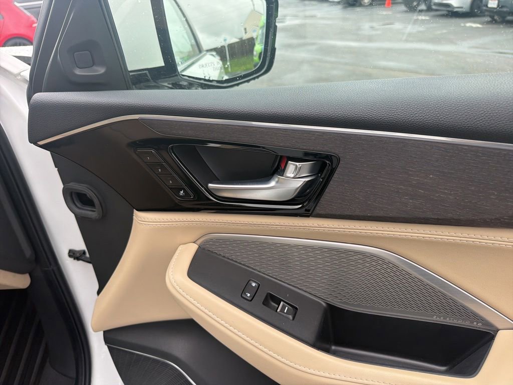 Used 2022 Acura MDX SH-AWD w/ Advance Package image 34