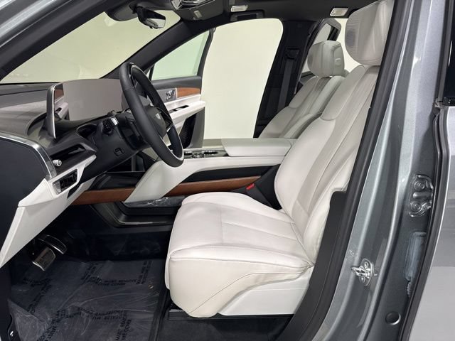 Used 2026 Cadillac Vistiq Sport w/ LPO, Floor Liner Package AWD/4WD image 14