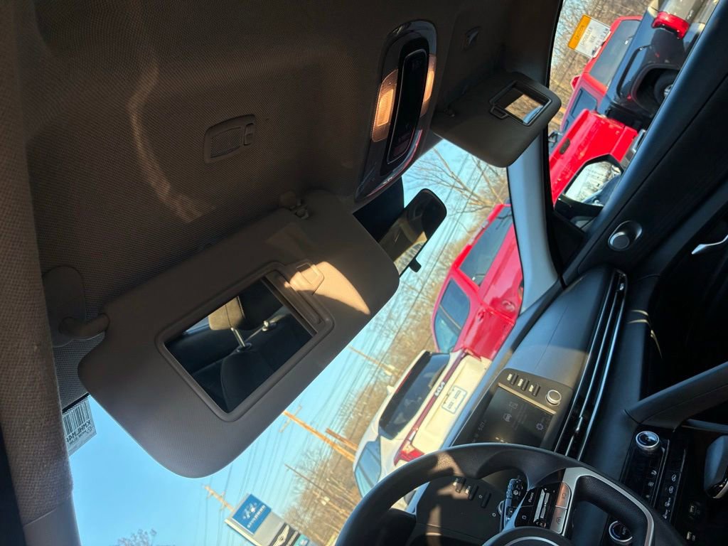 Used 2023 Hyundai Elantra SEL image 38