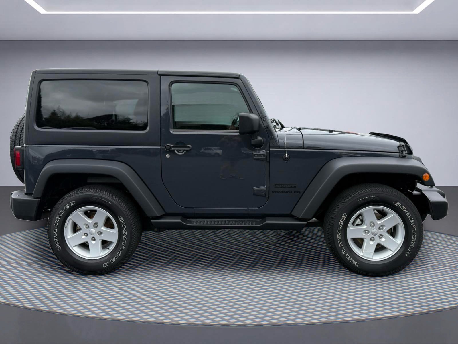 Used 2016 Jeep Wrangler Sport w/ Quick Order Package 24S AWD/4WD image 9