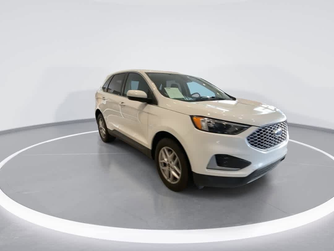 Used 2024 Ford Edge SEL AWD/4WD image 2