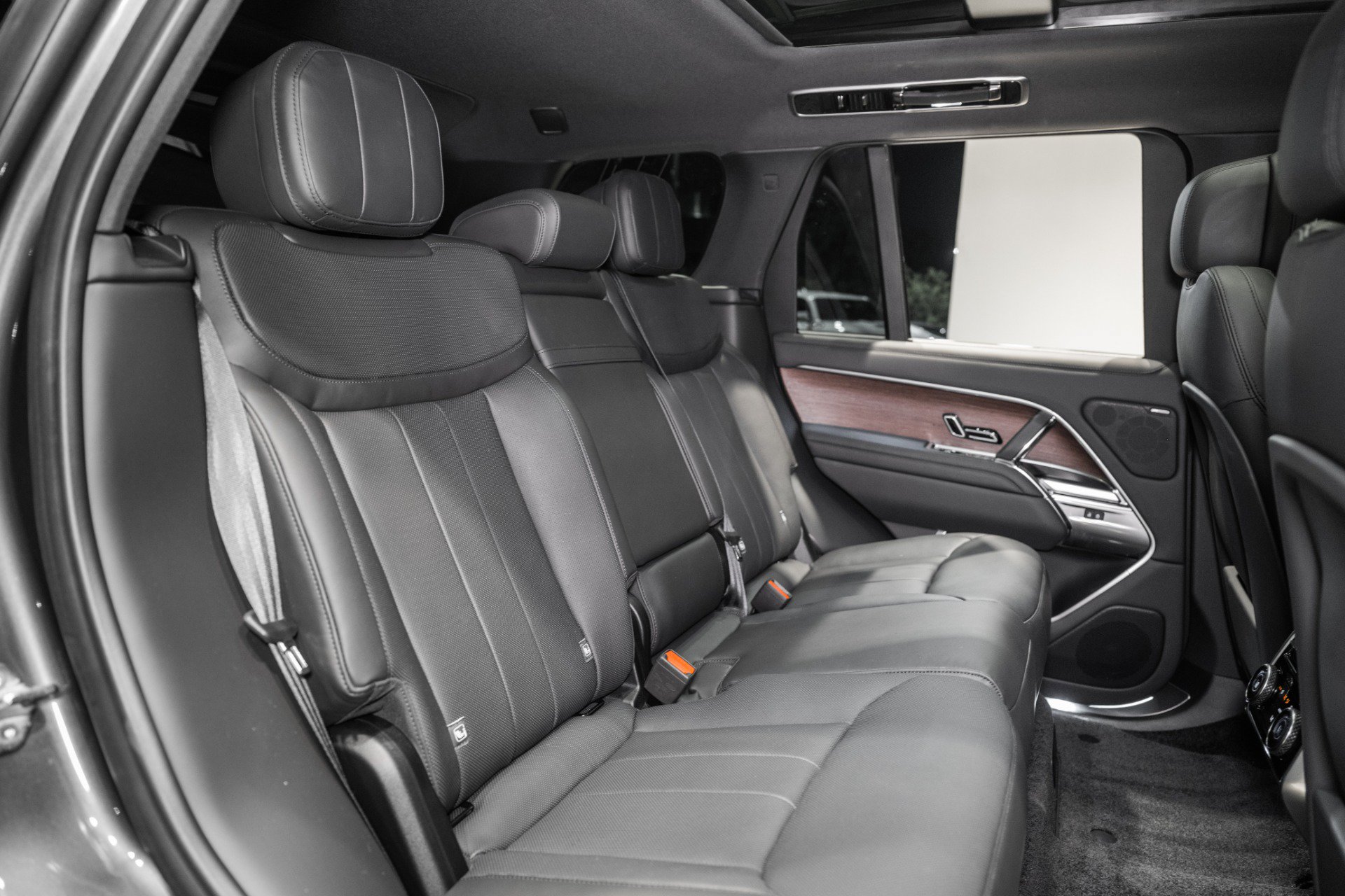 Used 2023 Land Rover Range Rover SE AWD/4WD image 24