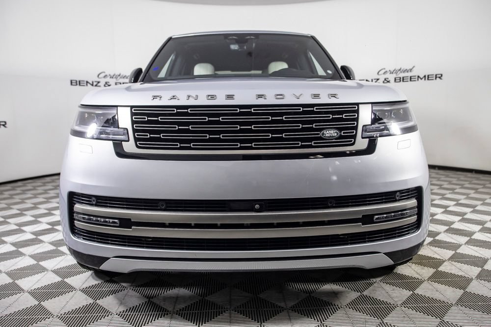 Used 2024 Land Rover Range Rover SE AWD/4WD image 5