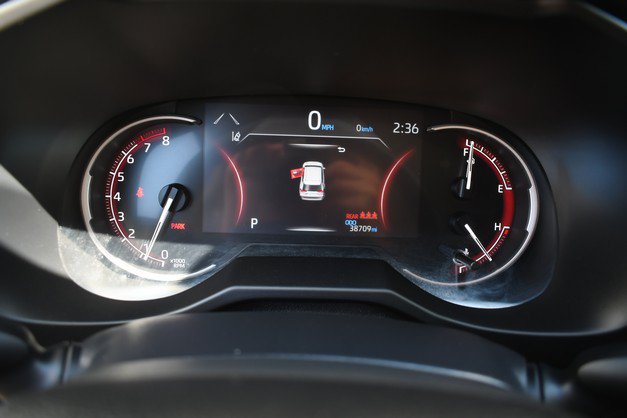 Certified 2025 Toyota RAV4 LE AWD/4WD image 31