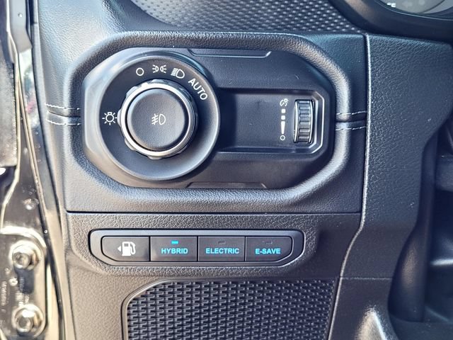 Used 2024 Jeep Wrangler Unlimited Rubicon 4xe AWD/4WD image 15