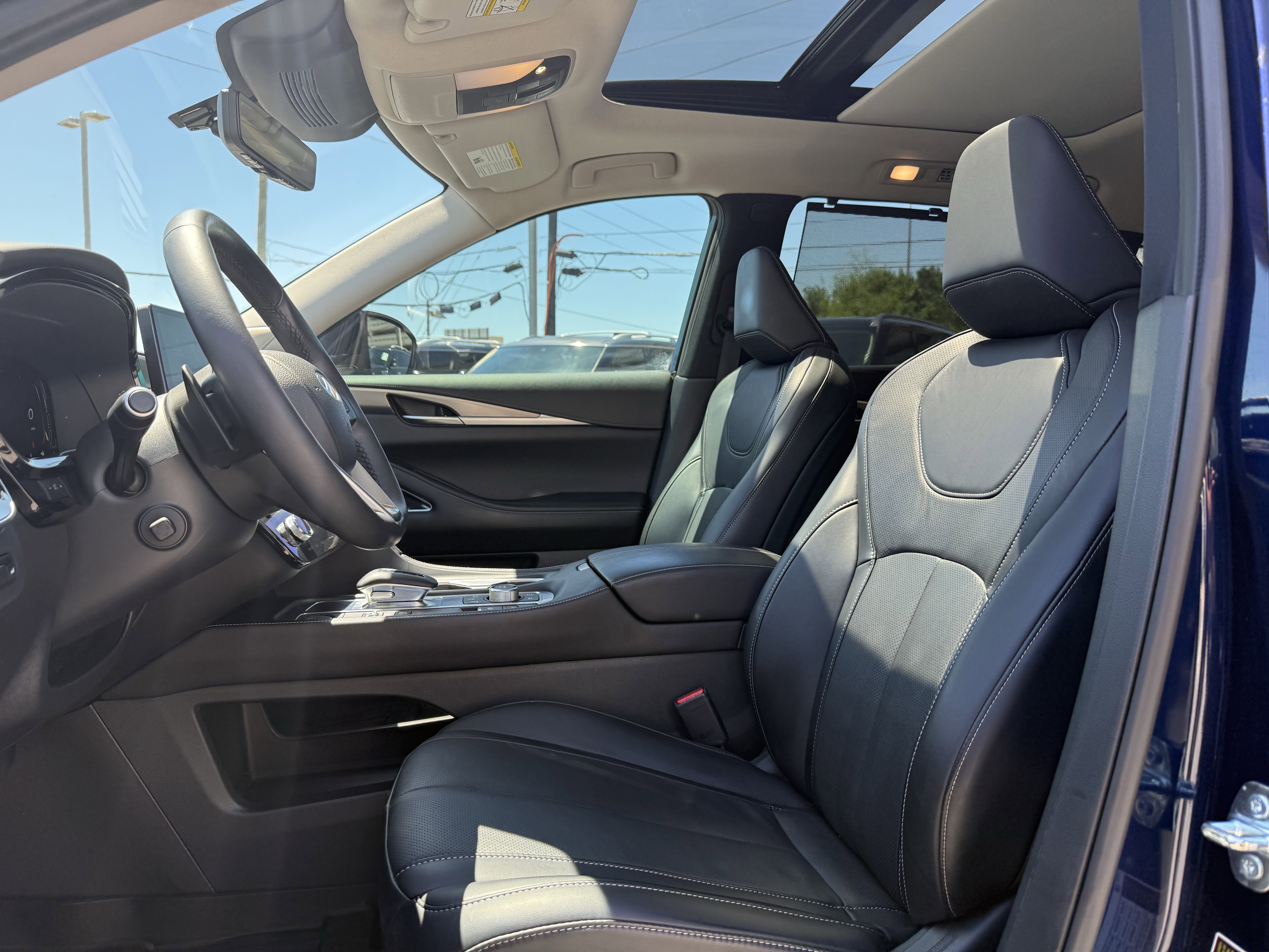 Certified 2023 INFINITI QX60 Luxe w/ Vision Package image 13