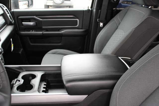 Used 2025 RAM 3500 Big Horn AWD/4WD image 47