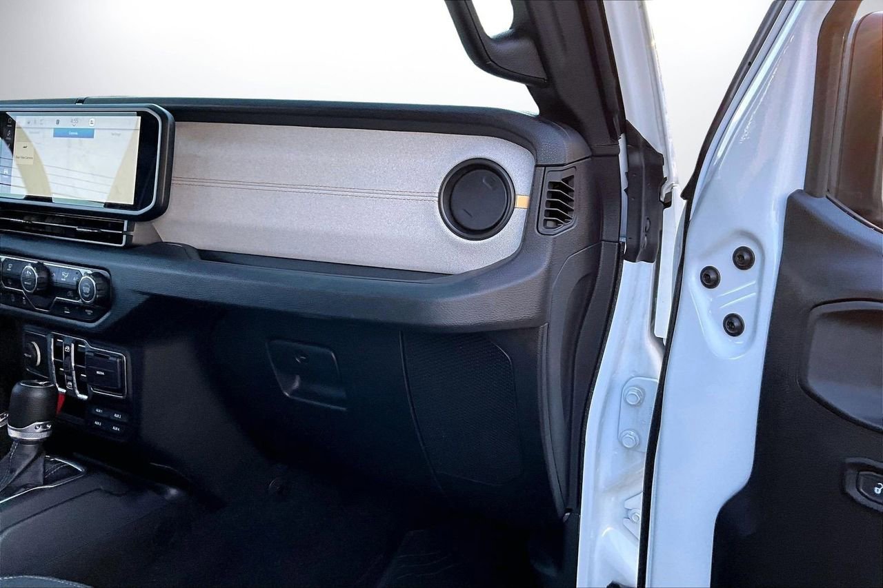 Certified 2025 Jeep Gladiator Sport image 19