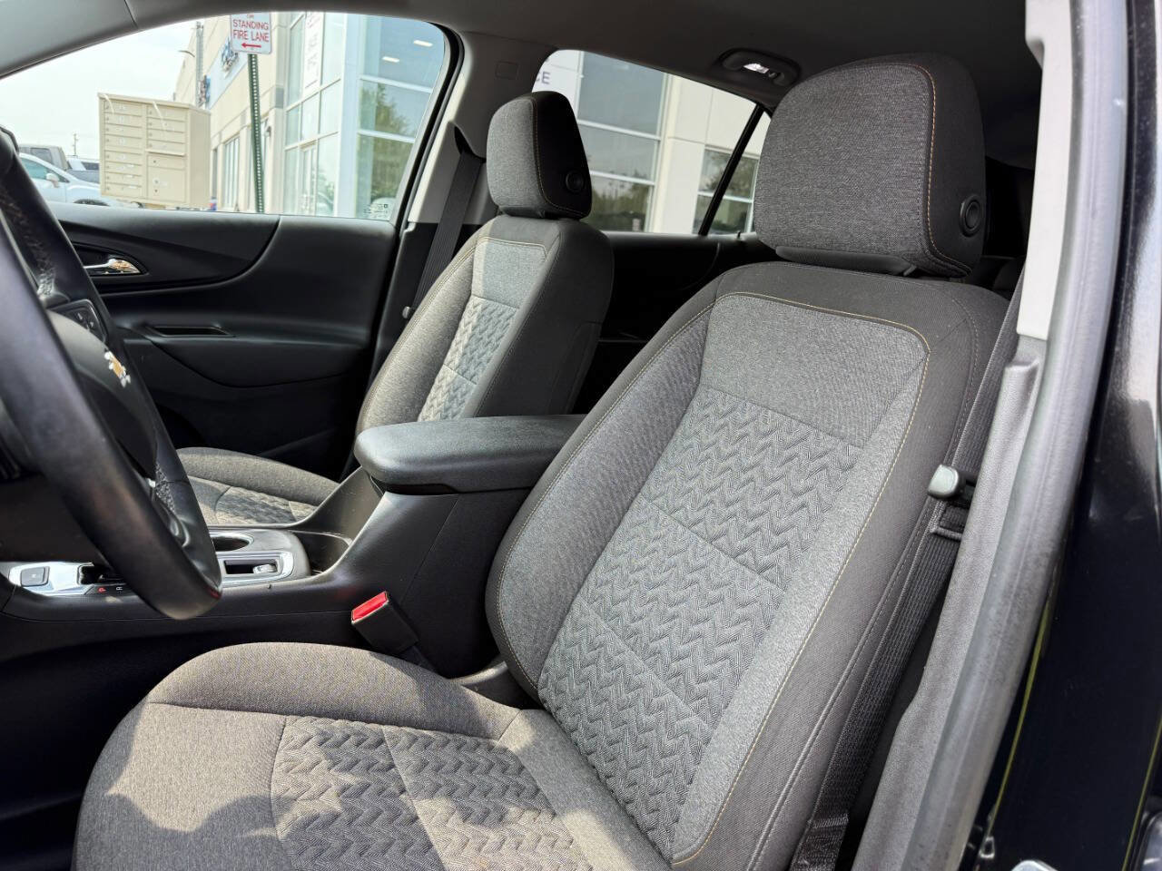 Used 2023 Chevrolet Equinox LT image 20