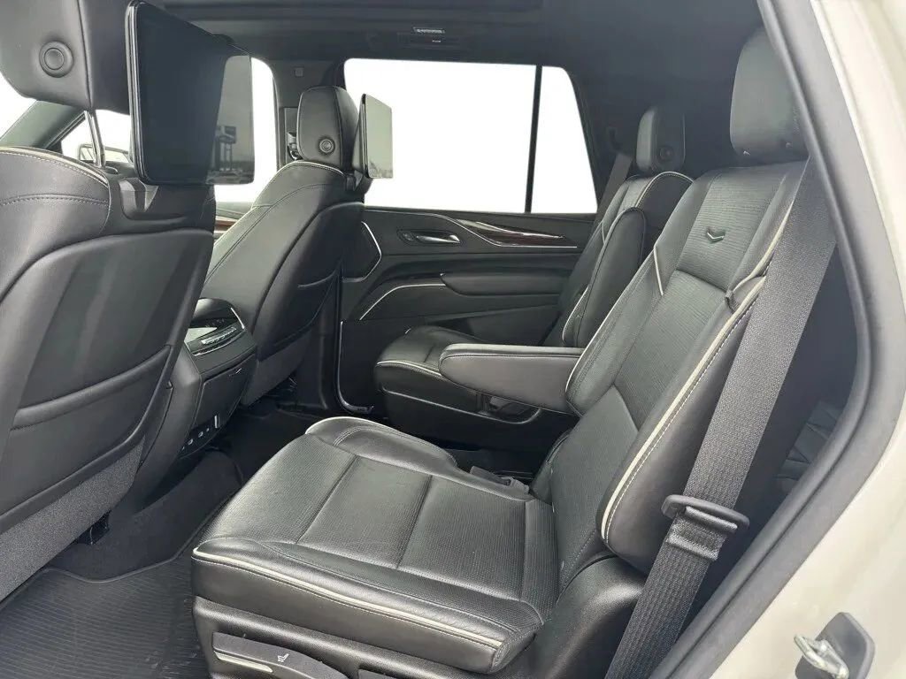 Used 2021 Cadillac Escalade Premium Luxury w/ Driver Assist Tech Package image 16