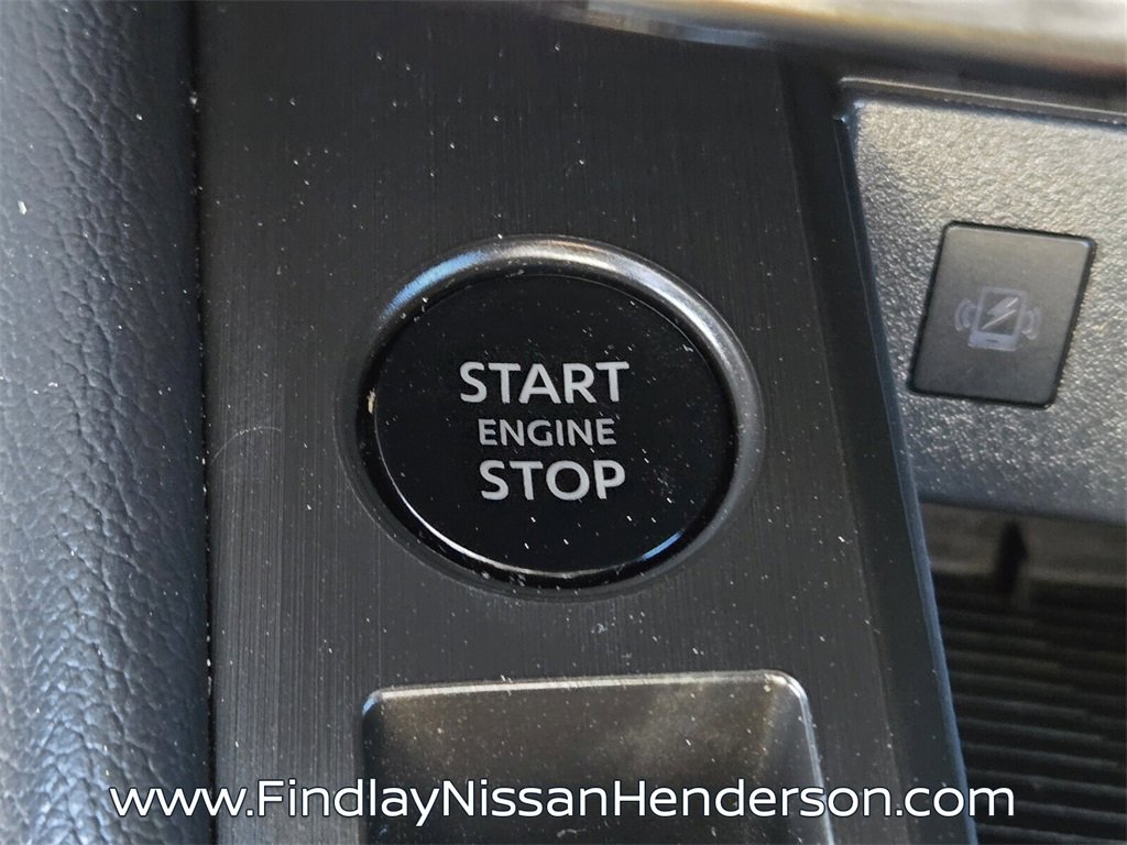 Used 2025 Nissan Kicks SR image 28