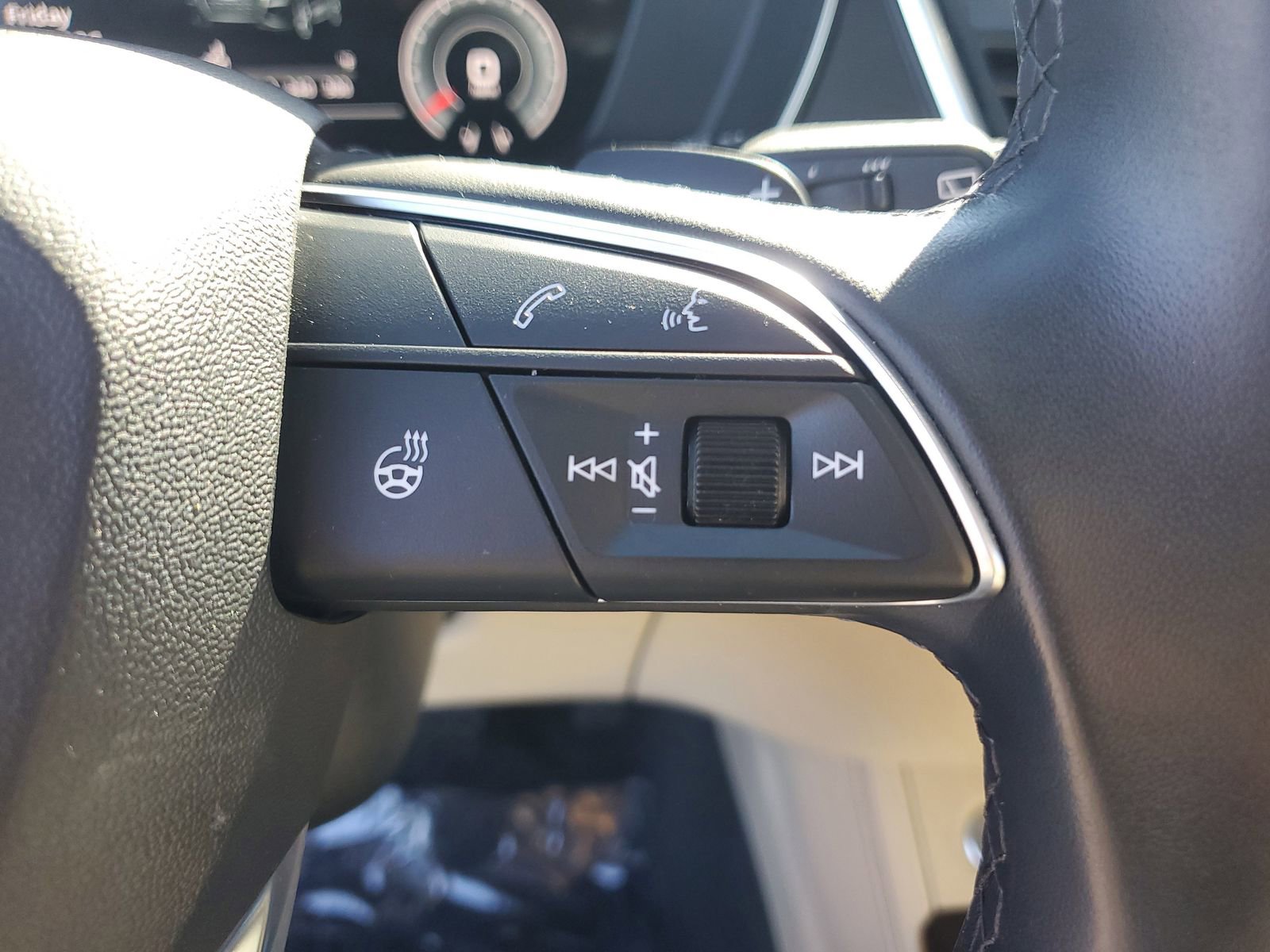 Used 2022 Audi Q5 2.0T Premium Plus w/ Premium Plus Package image 32