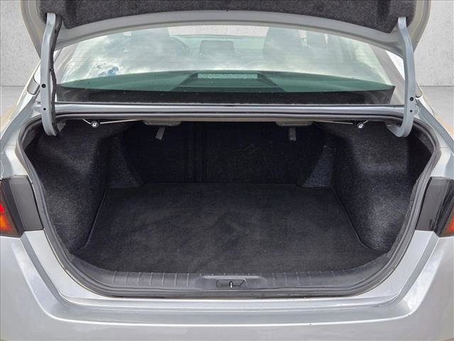 Used 2024 Nissan Altima 2.5 SV FWD image 12