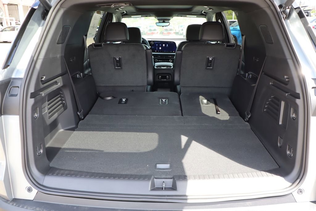 New 2026 Chevrolet Traverse LT FWD image 40