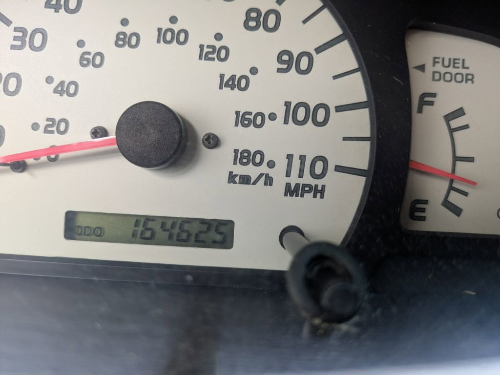 Used 2002 Toyota Tacoma w/ SR5 Package image 8