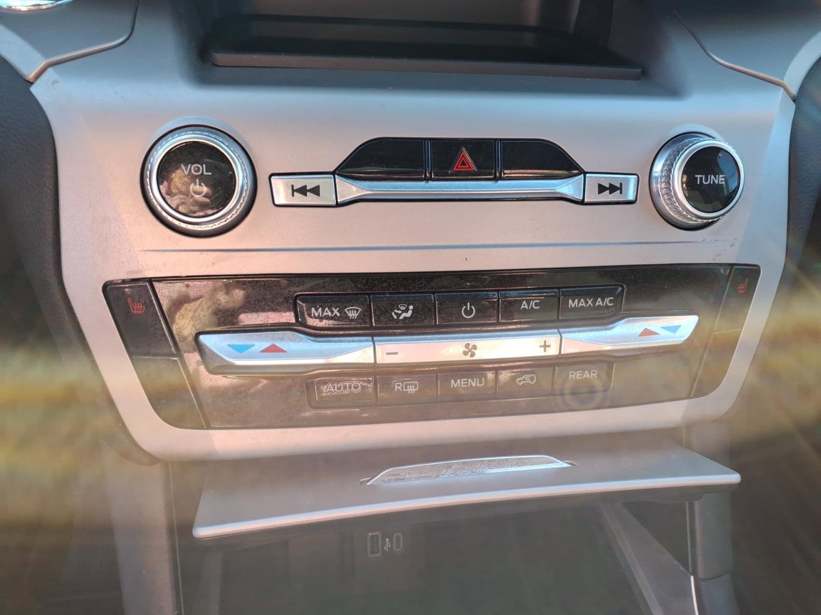 Certified 2022 Ford Explorer XLT image 21