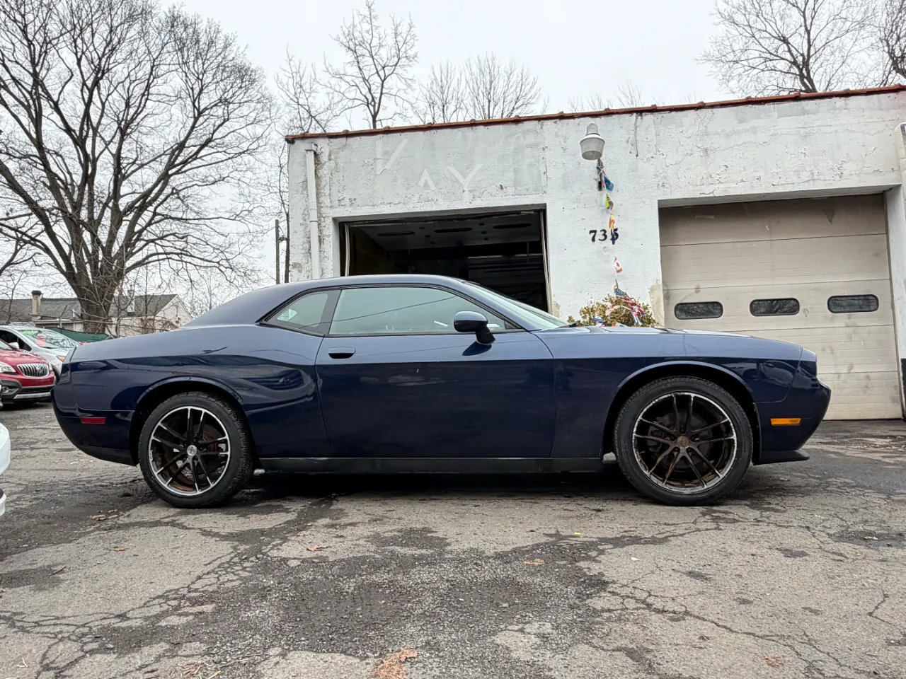 Used 2014 Dodge Challenger SXT RWD image 12