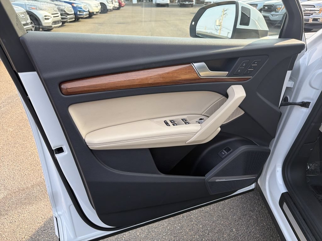 Used 2023 Audi Q5 Premium Plus w/ Premium Plus Package AWD/4WD image 10