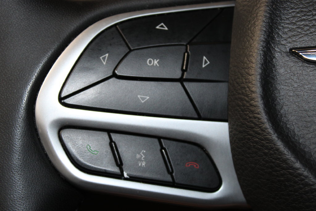 Used 2023 Chrysler 300 Touring AWD/4WD image 35
