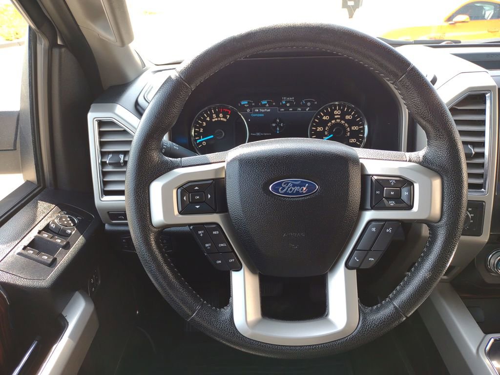 Used 2015 Ford F150 Lariat w/ Equipment Group 502A Luxury AWD/4WD image 21
