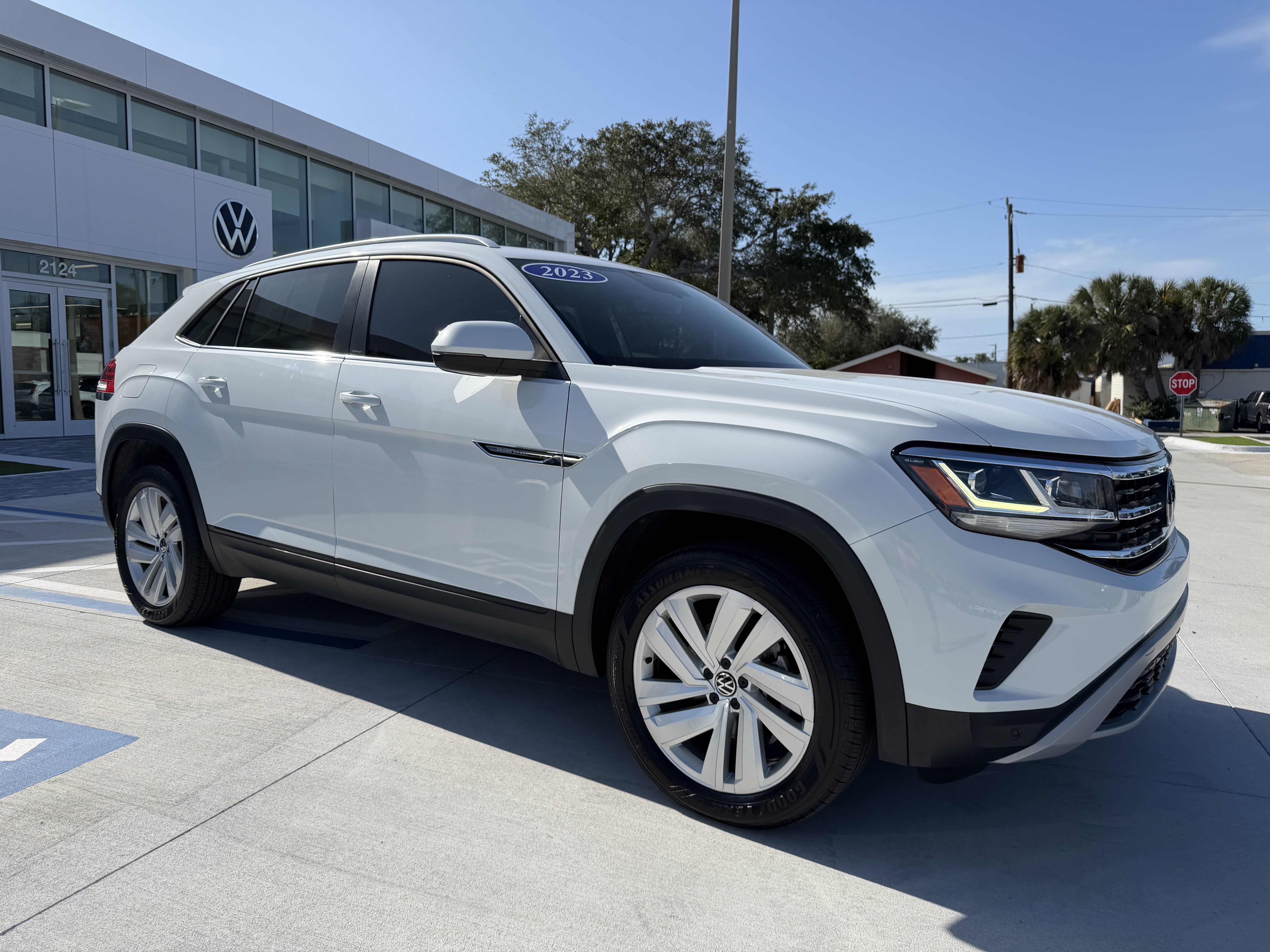 Certified 2023 Volkswagen Atlas Cross Sport SE w/ Panoramic Sunroof Package