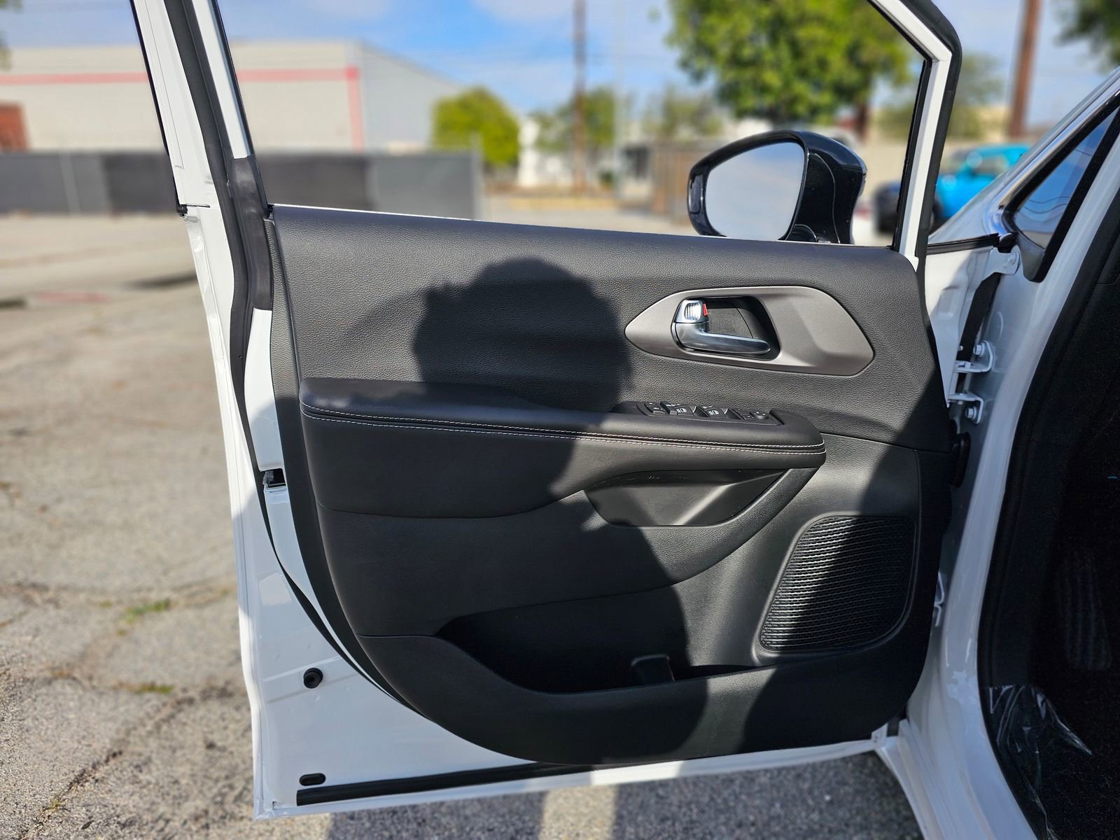 New 2026 Chrysler Voyager LX FWD image 17
