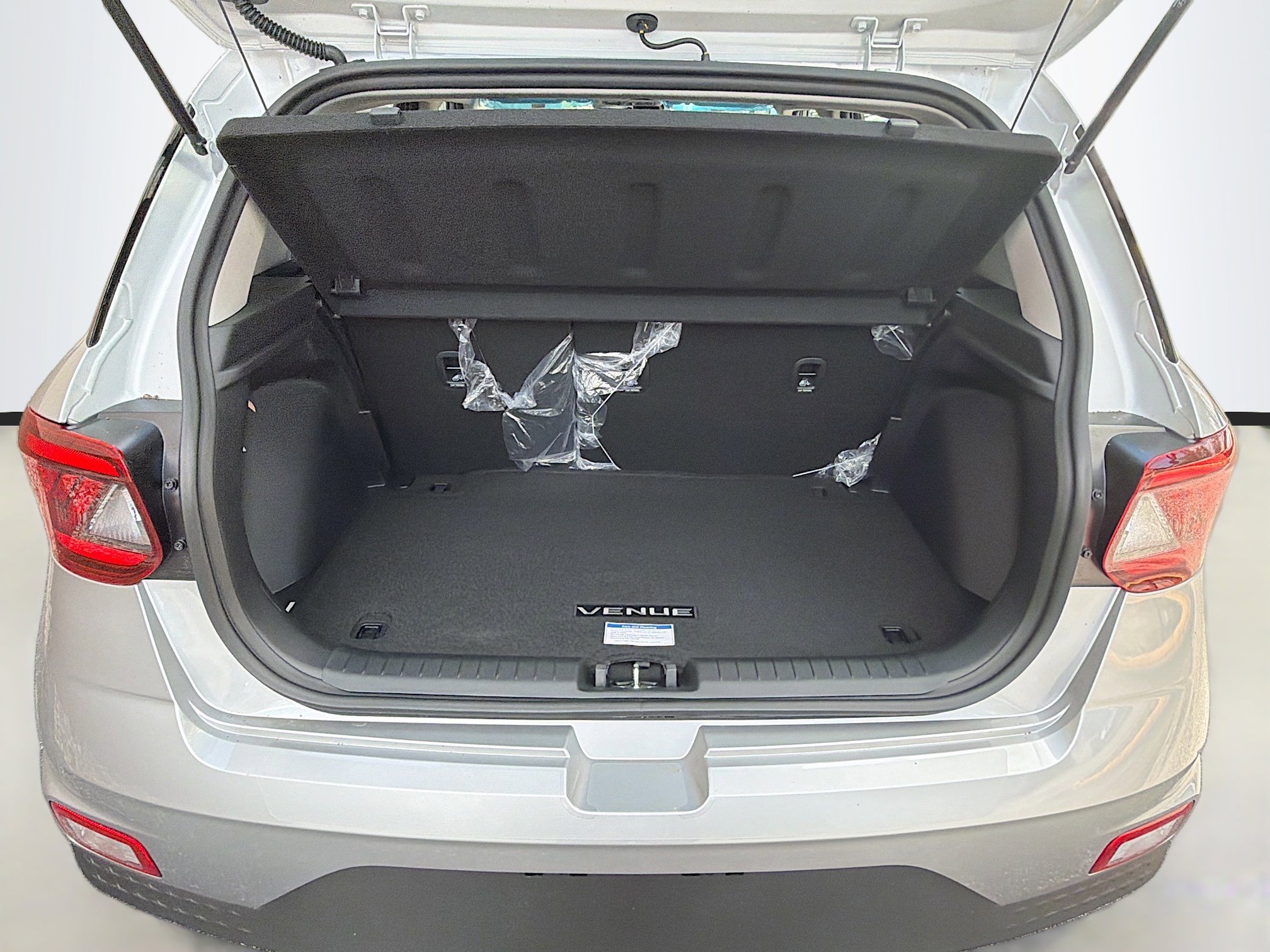 New 2026 Hyundai Venue SEL image 12